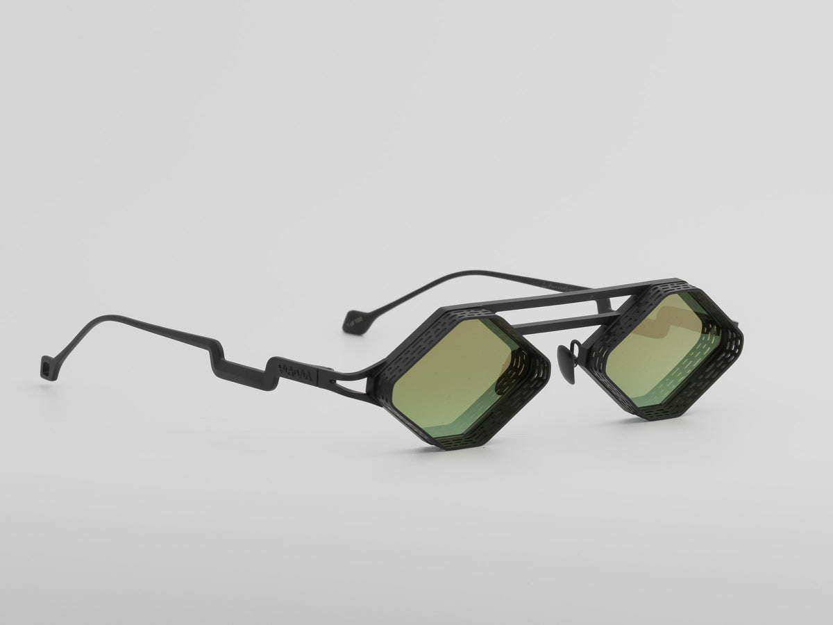 Auryon — Black / Money Green