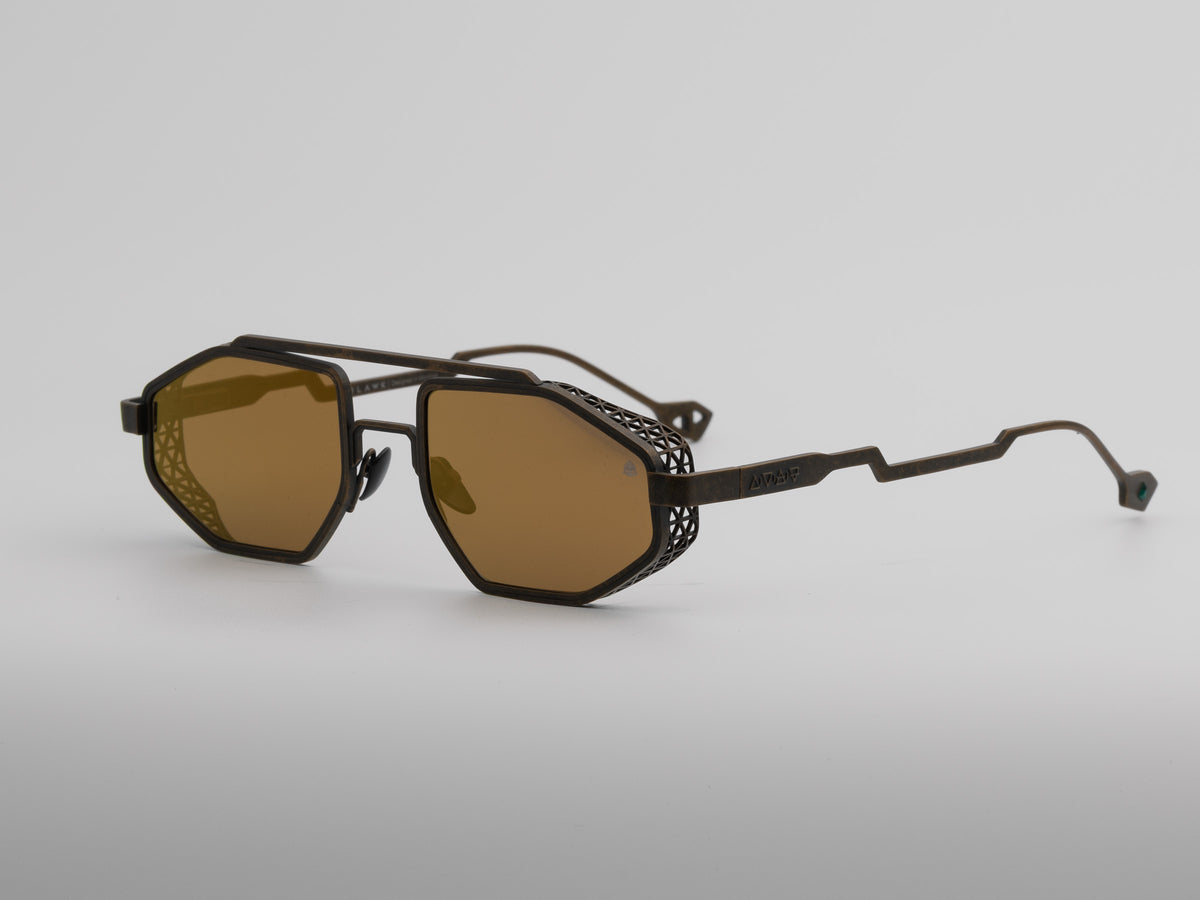 Taurys — Brushed Gold / Brown