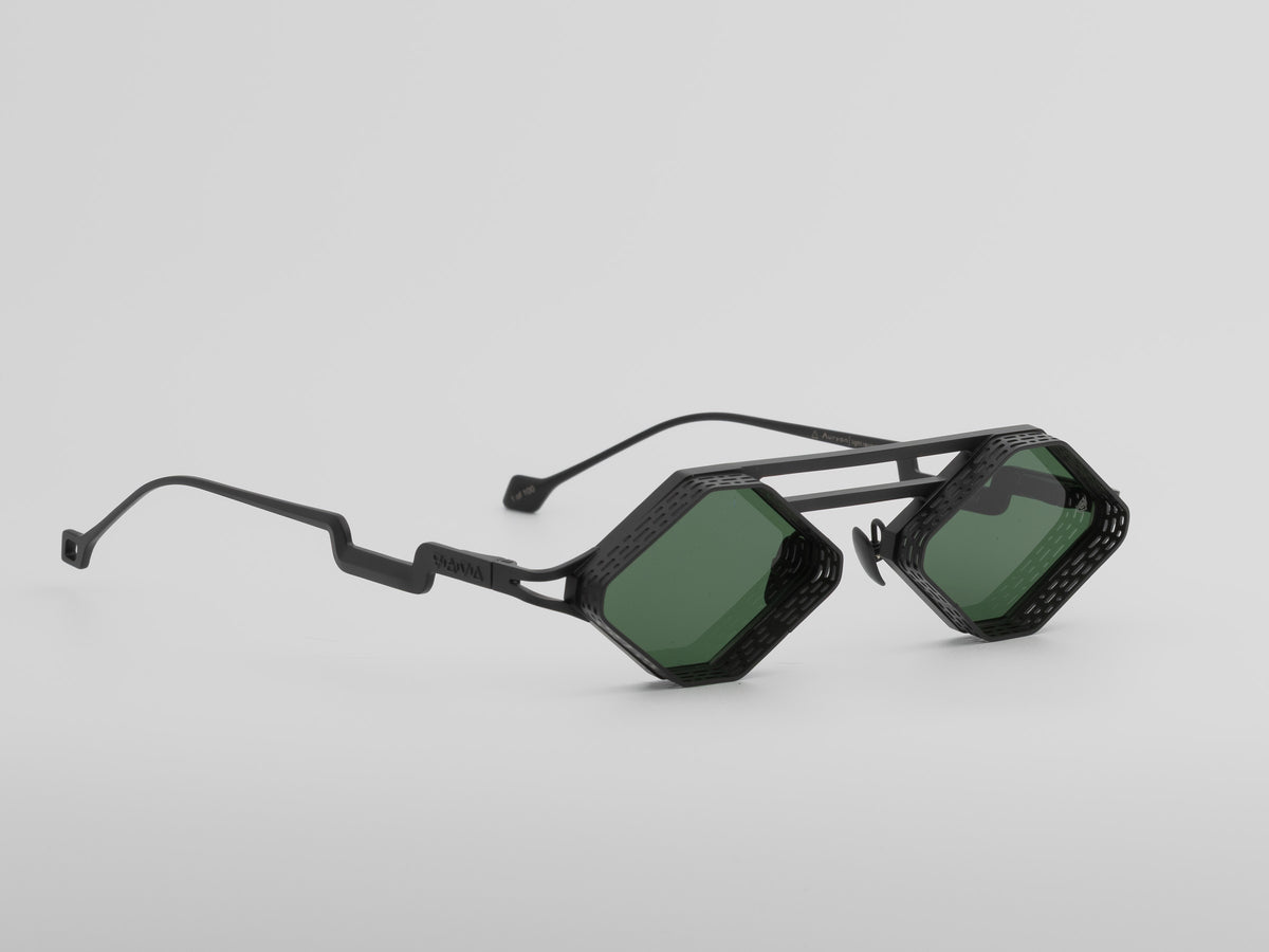 Auryon — Black / Green