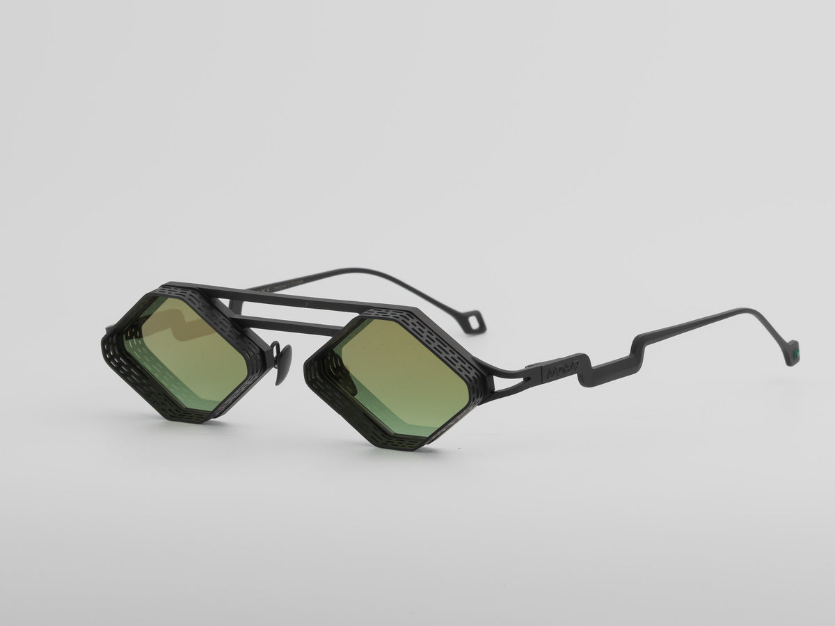 Auryon — Black / Money Green