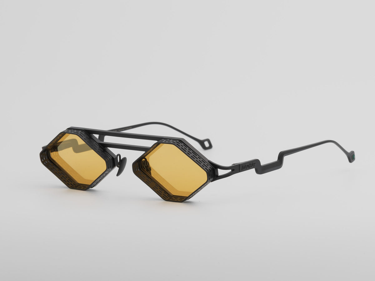 Auryon — Black / Orange