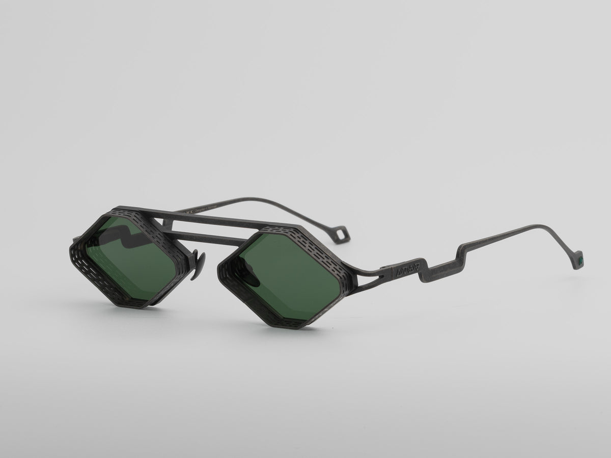 Auryon — Brushed Silver / Green