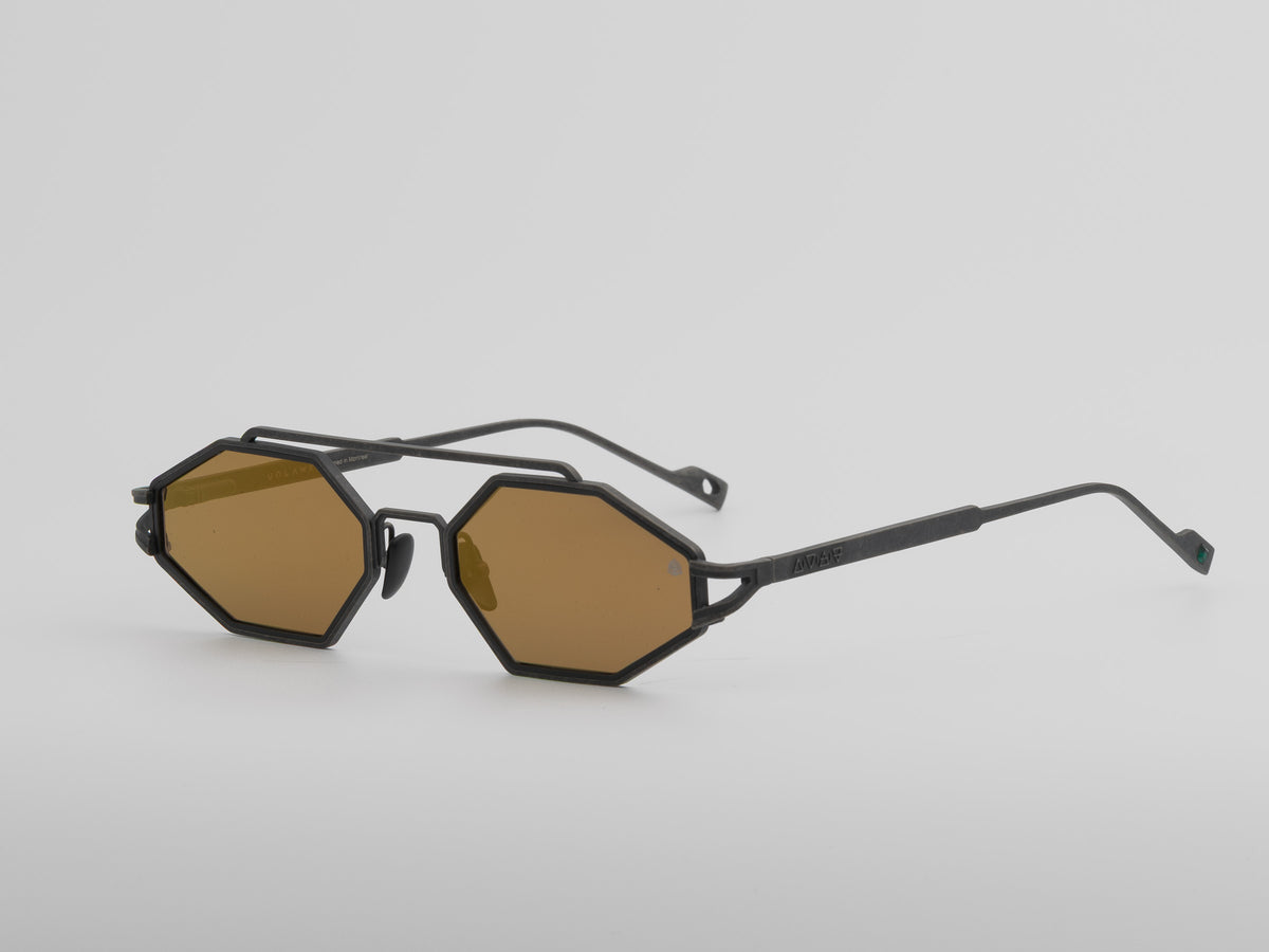 Ozyron — Brushed Silver / Brown