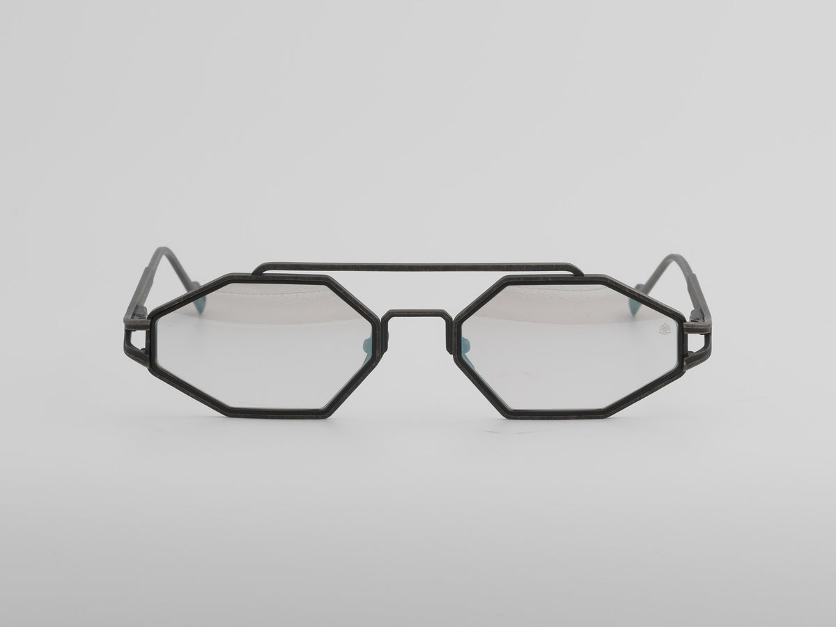 Ozyron — Brushed Silver / Smoke