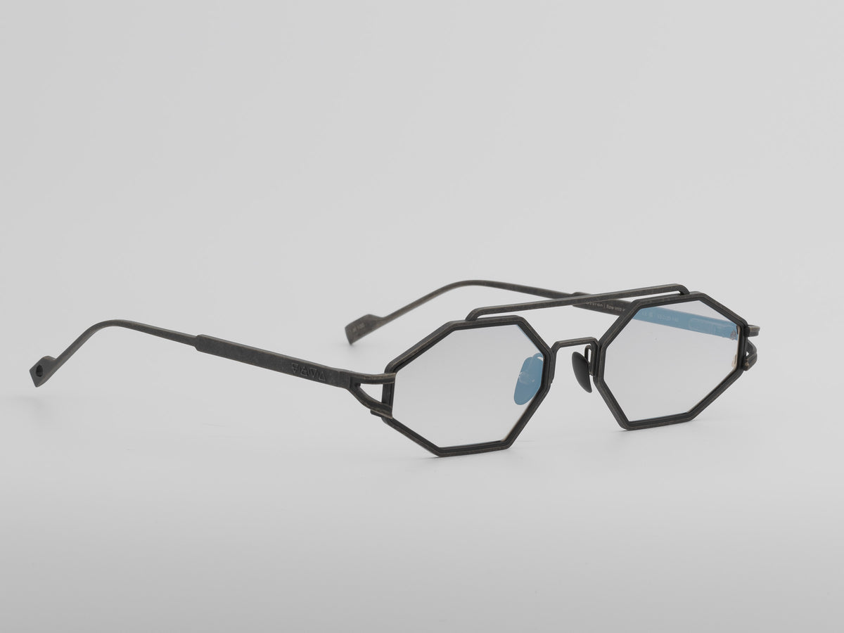 Ozyron — Brushed Silver / Smoke