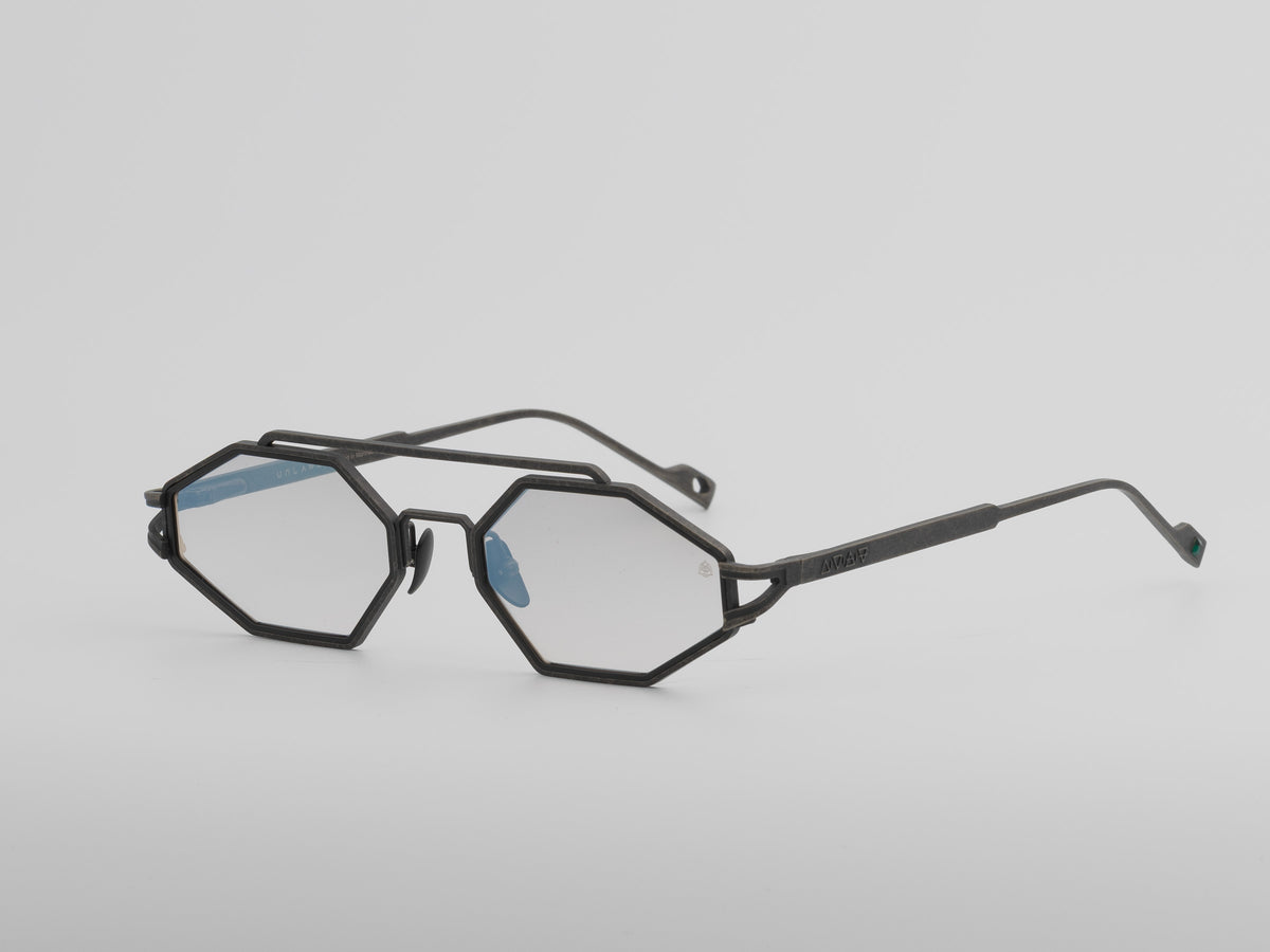 Ozyron — Brushed Silver / Smoke