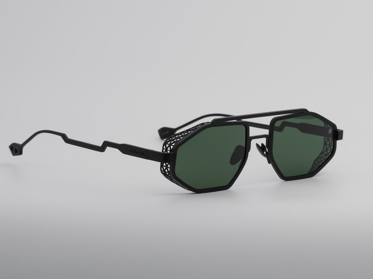 Taurys — Black / Green